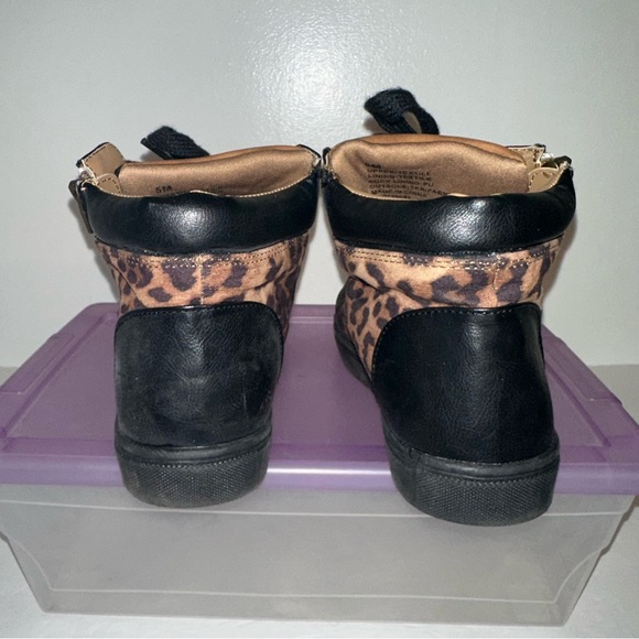 Steve Madden Leopard Print High Top Lace Up & Zip Up Sneaker Size 5M Womens - Picture 13 of 15